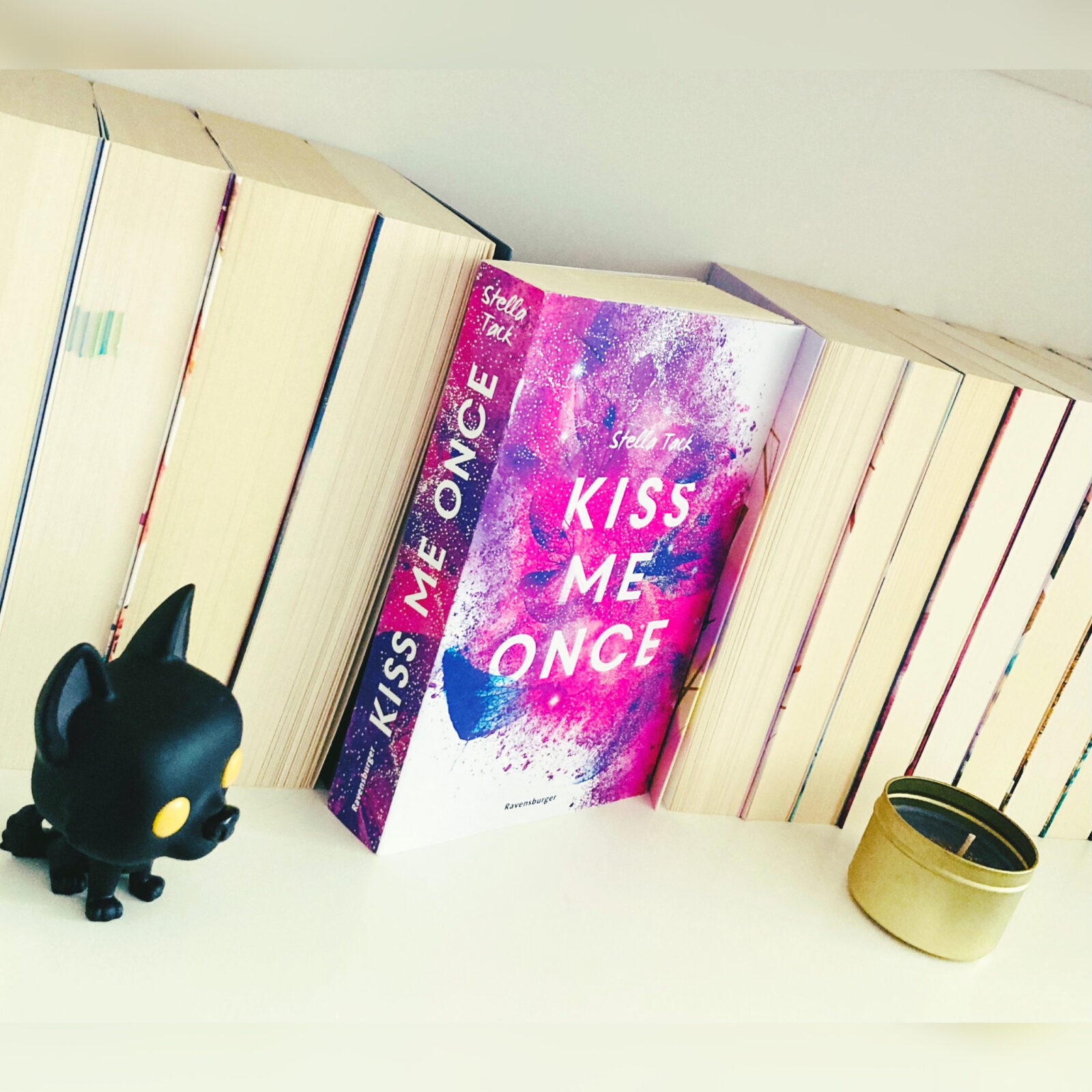 Blick ins Buch – „Kiss me Once“ von Stella Tack – humorvoll, locker und heiß